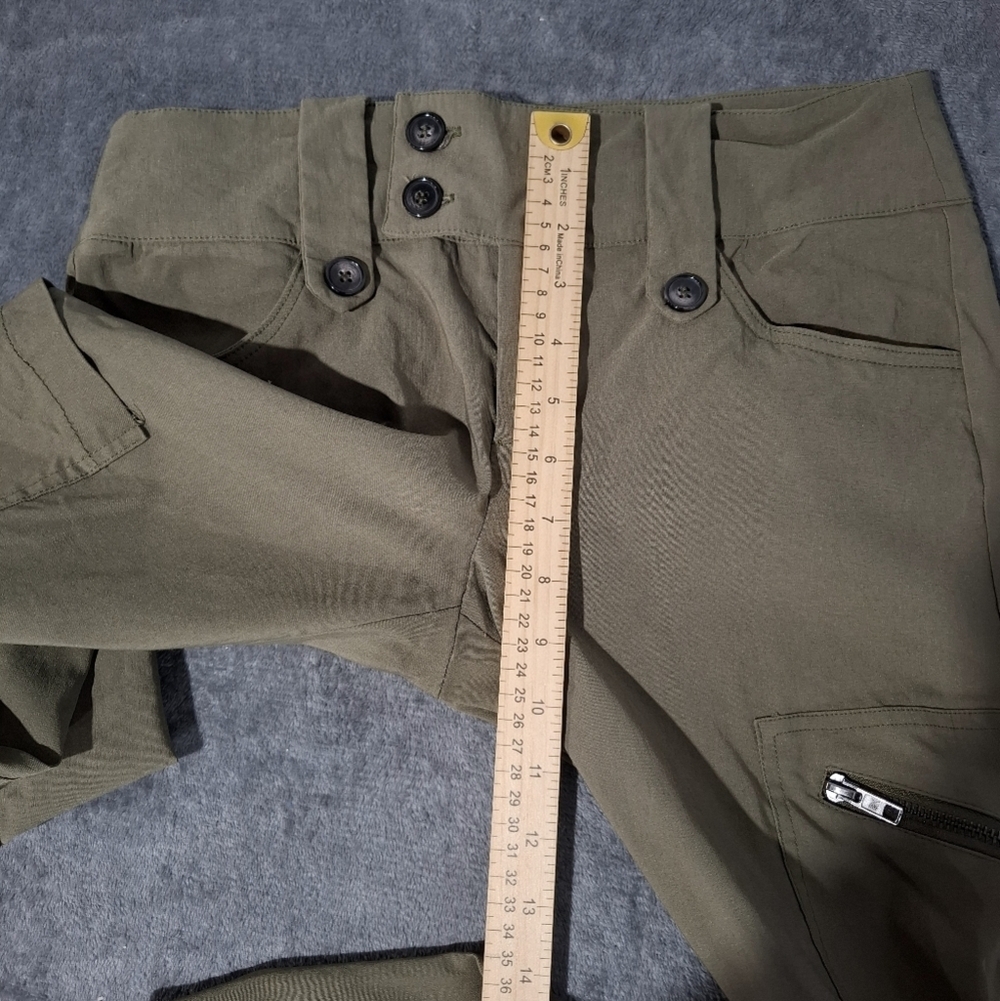Urban Outfitters Bengaline Low-Rise Cargo Flare Pants Brown Retro Green M Y2K - Picture 7 of 11
